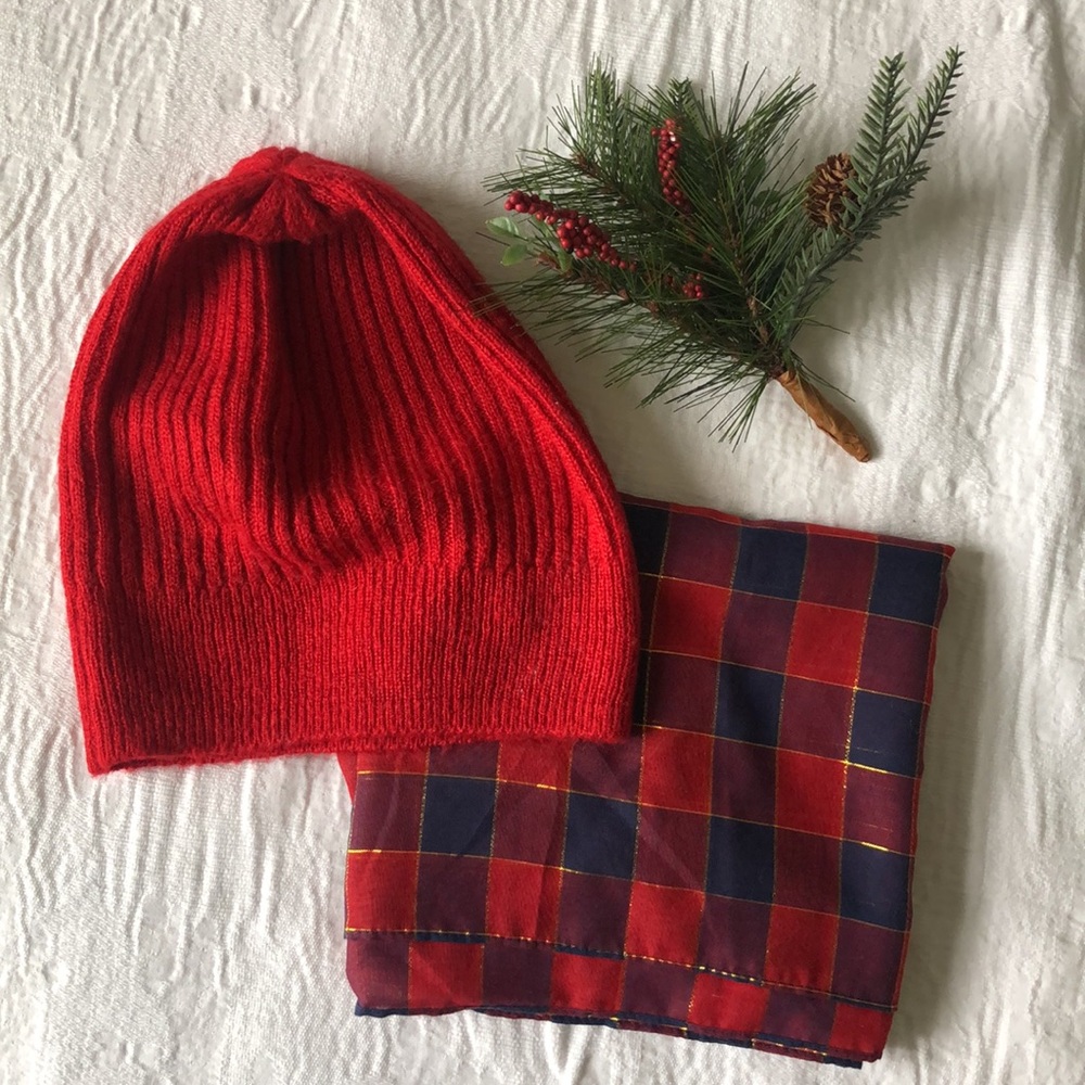 ✨ 3/$15 ✨ American Eagle Red Knit Beanie